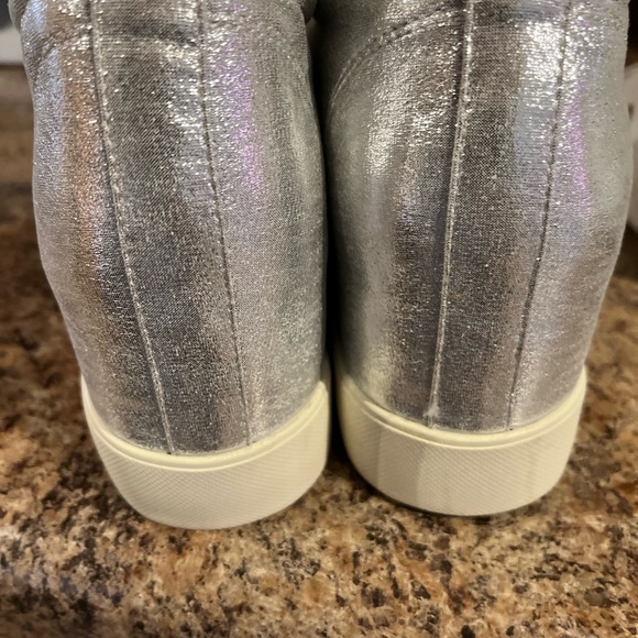 Chic by lady couture - Picture 3 of 5